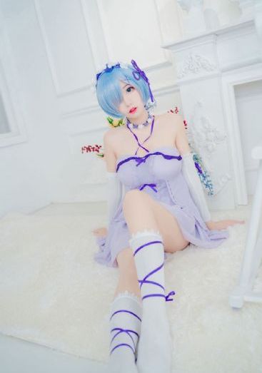 家有蛇仙美貌妻