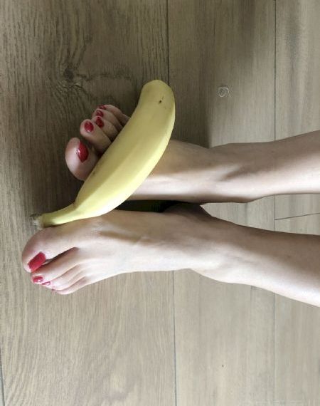 年轻的母亲中文