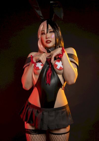 女警呻吟黑人粗大