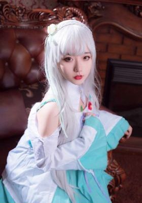 我父亲的女保姆是我的首选