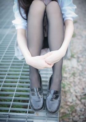 不扣钮的女孩完整版