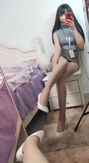 年轻丰满的继母4伦理毛茸