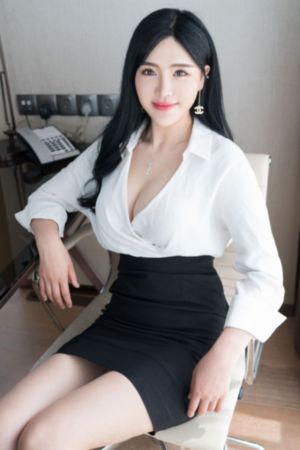 撕开她的乳罩慢慢揉视频