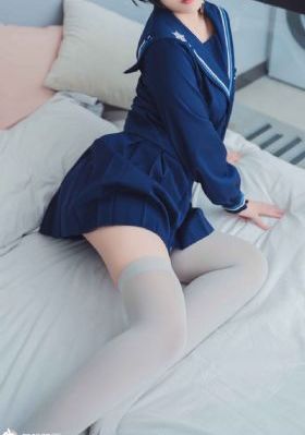 在丈面前被多人侵犯