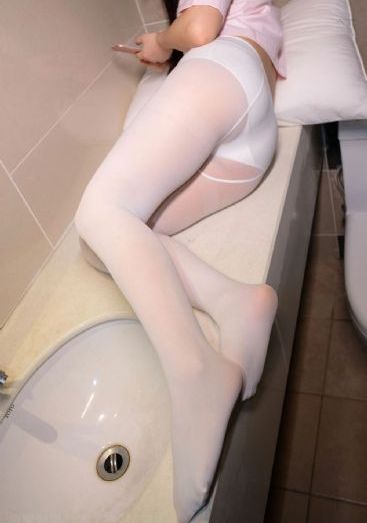 女邻居4